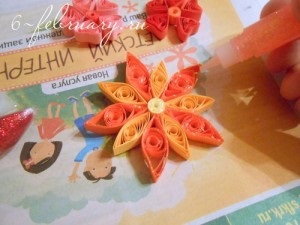 Cum să faci o hârtie de Valentine într-o tehnică de quilling