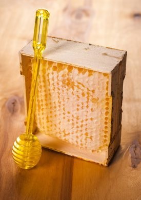 Cum să alegeți mierea în faguri de miere? Ce să căutați atunci când cumpărați miere în faguri de miere