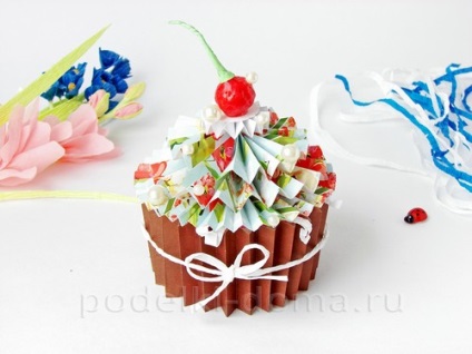 Cutie pentru un cupcake cadou (din hârtie, clasă de master), o cutie de idei și clase de master