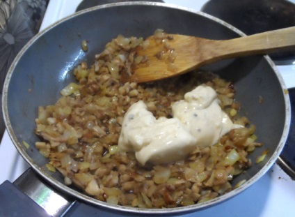 Găluci de pui cu umplutură delicioasă și crustă crocantă - cum să faci crupe cu crustă și