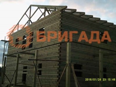 Regiunea Luberetskiy - construirea de case din lemn de pe un fascicul de bază, la Moscova