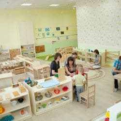 A technika a Maria Montessori Főszabályként a tőke és a szolgáltatások