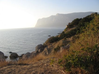 Cape Sarych, trekking în Crimeea