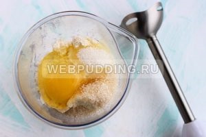 Platouri cu brânză de vaci, coapte în cuptor cu smântână, cum să gătești pe