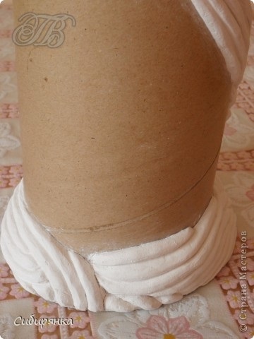 Vase de podea din bobine din linoleum
