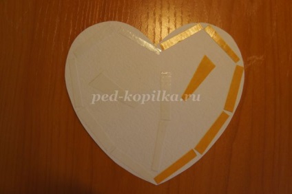 Carte poștală de Valentine în quilling cu mâinile proprii