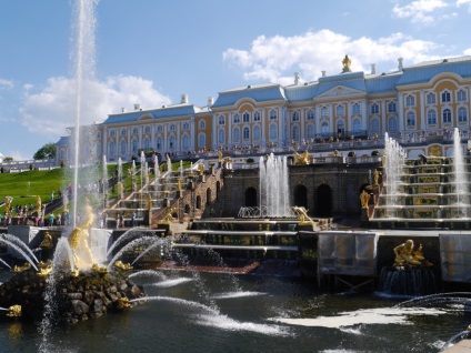 Fântâni Peterhof, parcuri și alte atracții, totul despre călătorie
