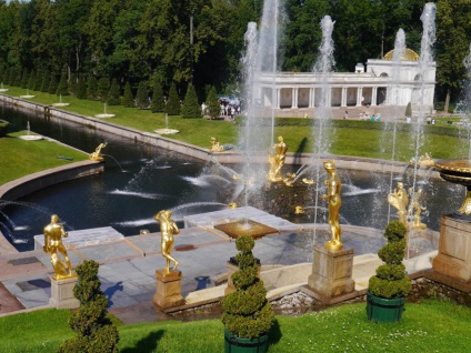 Fântâni Peterhof, parcuri și alte atracții, totul despre călătorie