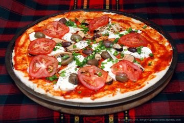 Pizza cu midii - pizza delicioasă cu scoici și brânză