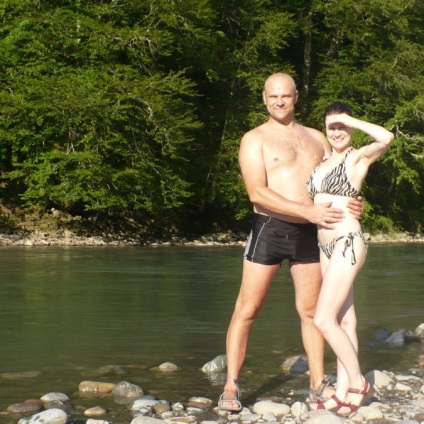 Mergeți la cascada de pe cursul Kurjeps și un picnic pe râul alb, surferi de pe șosea