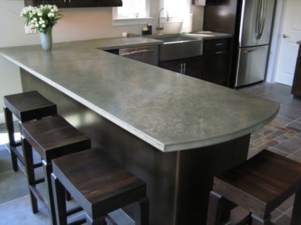 Az asztallap beton a konyhában kezével - a gyártási utasítás