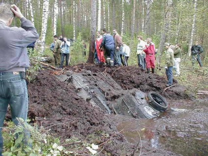 Tank a mocsárból - Honvédségi Szemle