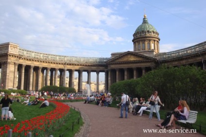 Vizite la St. Petersburg vara