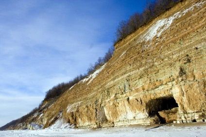 Peștera Yuryevskaya, un site dedicat turismului și călătoriilor