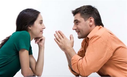 Trucuri feminine în comunicarea cu bărbații pentru a-și susține atenția și dragostea