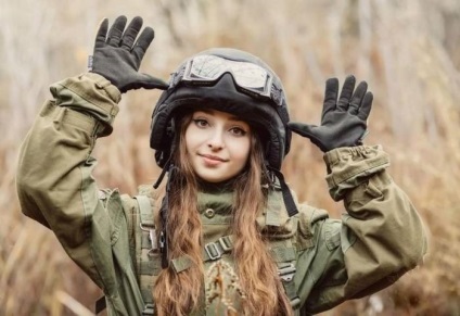 4 Motive pentru o femeie să se alăture armatei, ziarul 