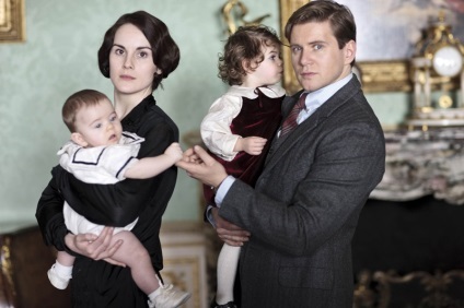 80 Foto de Mary (Michelle Docker) în drama Downton Abbey