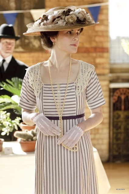 80 Foto de Mary (Michelle Dockery) în drama Downton Abbey