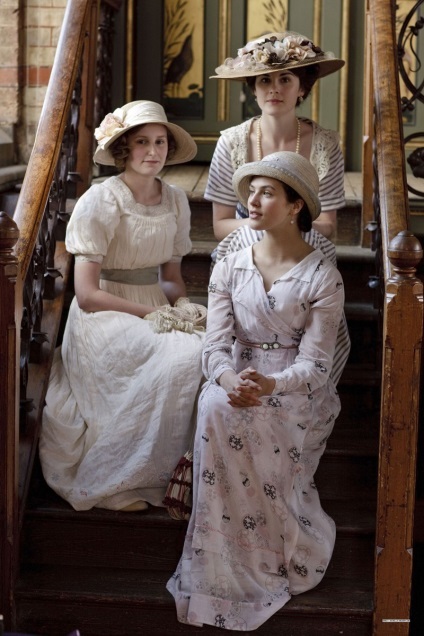 80 Foto de Mary (Michelle Dockery) în drama Downton Abbey