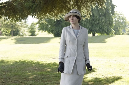 80 Foto de Mary (Michelle Dockery) în drama Downton Abbey