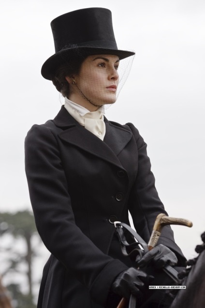 80 Foto de Mary (Michelle Dockery) în drama Downton Abbey