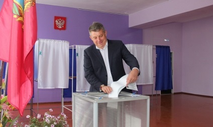 Alexandru Bogomaz a votat în cartierul nativ Starodub, Bryansk · en