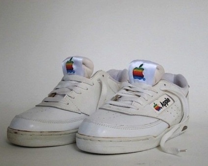Apple a lansat într-adevăr - pantofi, fapte interesante de mere și știri de la