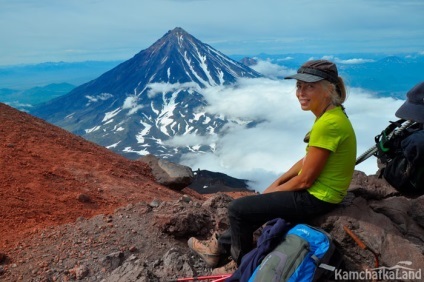 Avachinsky vulcan în Kamchatka cu o echipă de kamchatkaland