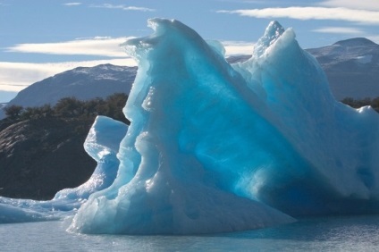 Iceberg-urile sunt reci și misterioase