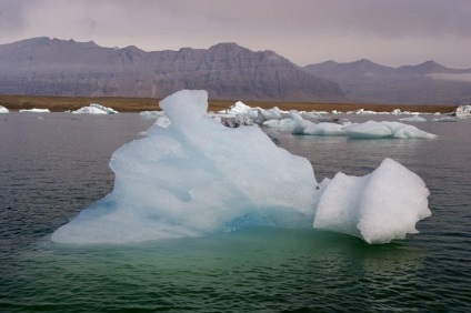 Iceberg-urile sunt reci și misterioase