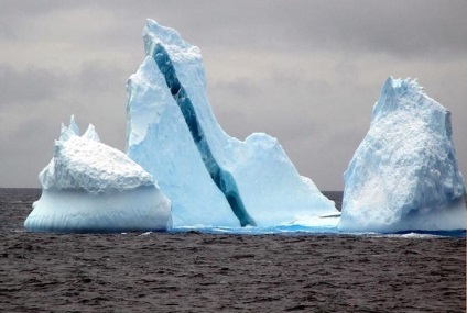 Iceberg-urile sunt reci și misterioase