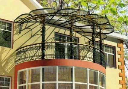 Balcon într-o casă privată (71 fotografii) frumos închis și deschis sub un acoperiș, o extensie balcon