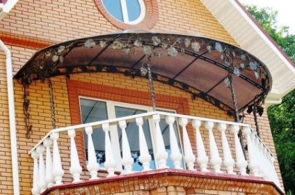 Balcon într-o casă privată (71 fotografii) frumos închis și deschis sub un acoperiș, o extensie balcon