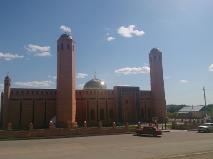 Bayanaul prin ochii unui turist care călătorește cu mașina, terenul academicienilor, o moschee necunoscută de Kulibayev și