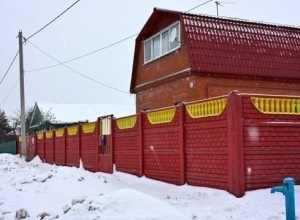 Garduri de beton - fabricarea și instalarea de mâini proprii, opțiuni foto