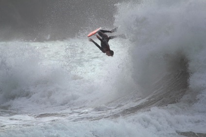 Bodyboarding este primul pas spre surfing sau un sport independent, un laborator de acțiune