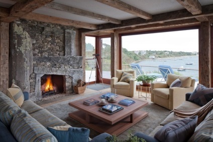 Lemn în interiorul casei de piatră - combinația perfectă de materiale de finisare pentru o casă de țară