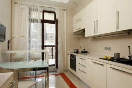 Designul unei bucătării de intrare într-o casă privată Fotografie interior, aspect mic, reparații și decorațiuni,