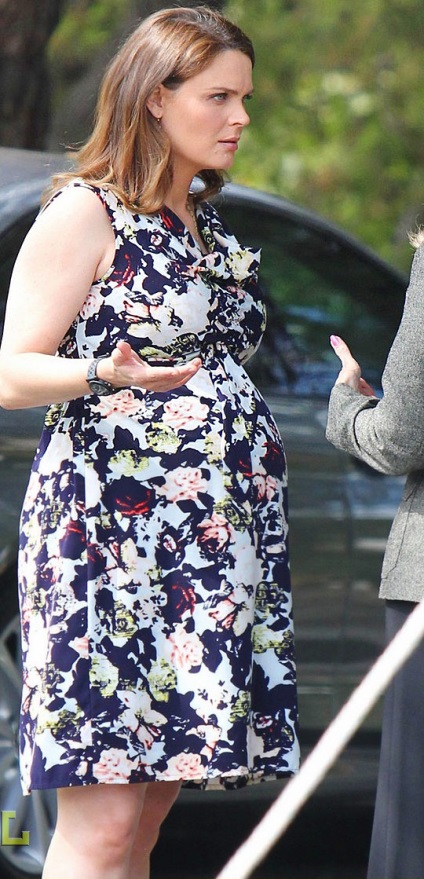 Emily Deschanel este însărcinată (fotografie)