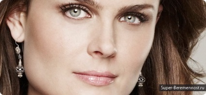 Emily Deschanel este însărcinată (fotografie)