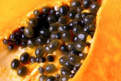 Dacă aveți paraziți intestinali, semințele de papaya vă vor ajuta!