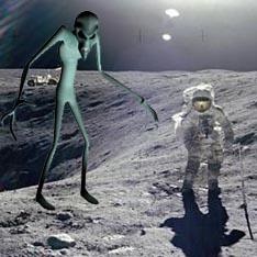 Aliens kizárták az amerikaiak a Holdról