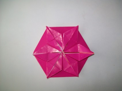 Făcând o fulg de zăpadă origami