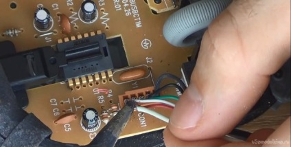 Cum pot face un mouse vibrator pentru jocuri pe calculator cu mâinile mele