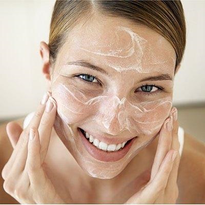 Hogyan készítsünk egy tökéletesen tiszta arc, néhány tipp
