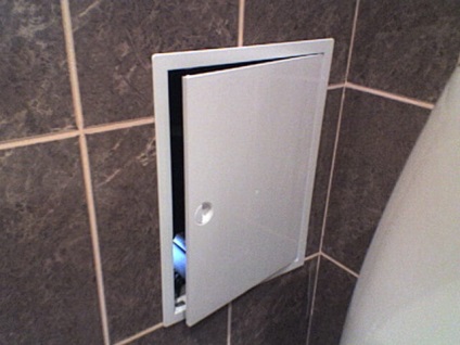 Hogyan lehet elrejteni a cső a fürdőszobában Photo & Video