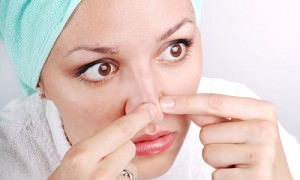 Cum să eliminați puncte negre pe nas