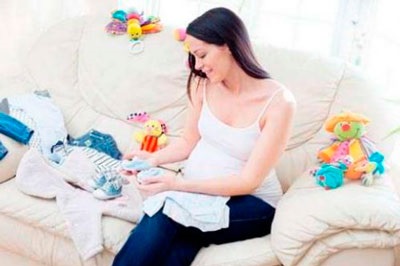 Hogyan válasszunk ruhát egy újszülöttnek