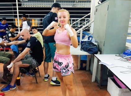 Cum m-am întors de la o femeie normală într-un luptător Muay Thai și am intrat în ring