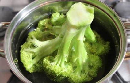 Cum să înghețe broccoli pentru iarnă acasă